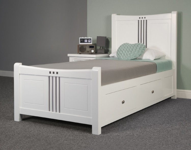 Wooden Bed Frame With Under Drawers, White Wooden King Size Bed With Storage
